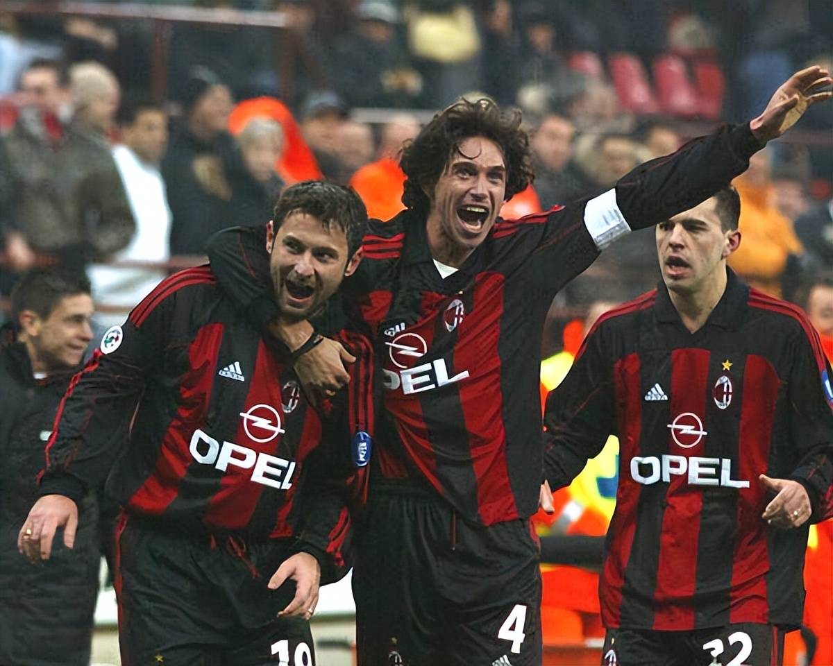 包含意大利杯赛程吃紧，拉齐奥今晚单刀错失，赛场秩序良好，球探报告显示潜力的词条